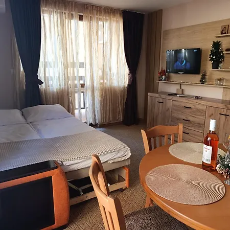 снежна приказка в Mountain ап 29 Apartman Pamporovo
